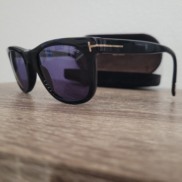 Leo Tom Ford Sunglasses TF336 - Picture 4 of 11